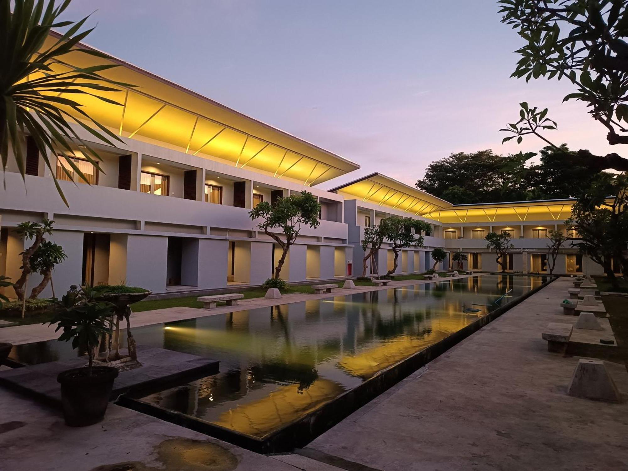 Kuta Living By Kamara Hotell Exteriör bild